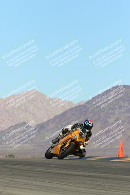 media/Feb-12-2022-SoCal Trackdays (Sat) [[3b21b94a56]]/Turn 9 Set 1 (1130am)/